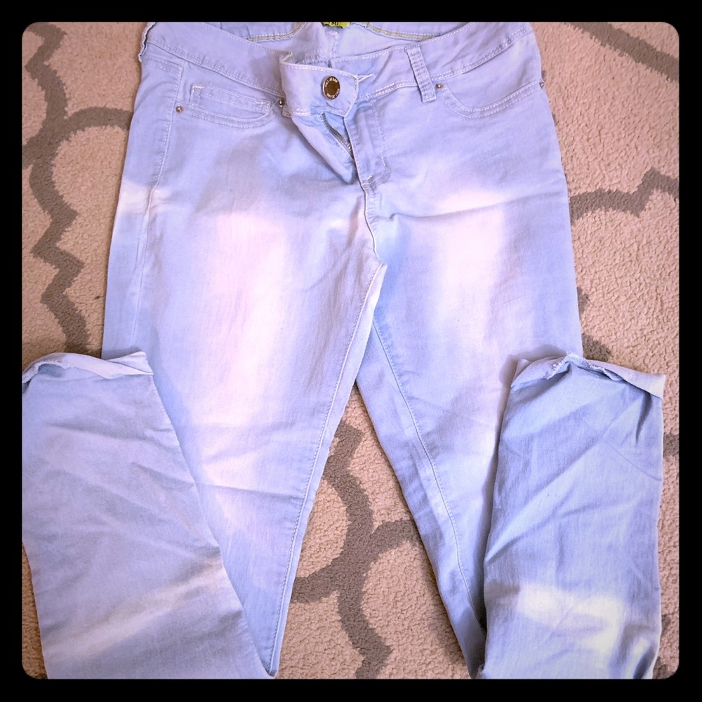 YMI Distressed Anklet Jeans